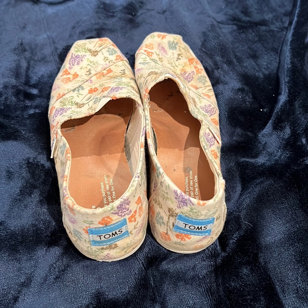Garden print Tom’s size 8